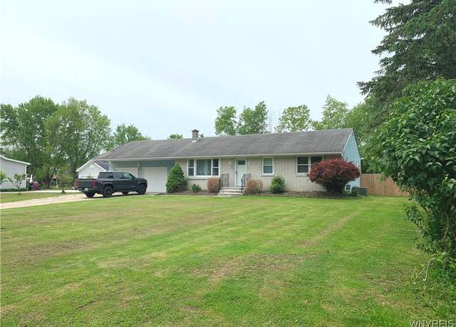 Property at 130 Winspear Rd, Elma, NY 14059, 3 beds, 1.5 baths