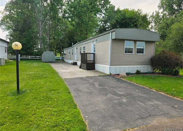 Property at 74 Burgundy Cir, West Seneca, NY 14224, 2 beds, 1 bath