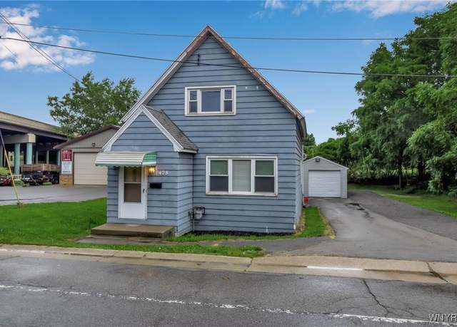 Property at 428 Indian Church Rd, West Seneca, NY 14224, 3 beds, 1.5 baths