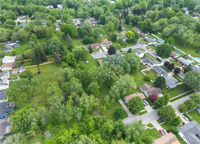 Property at 297 Norwood Dr, West Seneca, NY 14224
