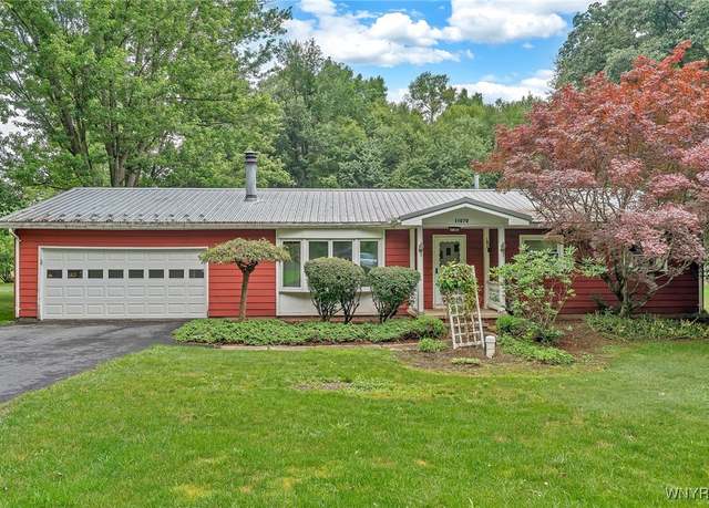 Property at 11070 Fairview Dr, Perrysburg, NY 14070, 3 beds, 1 bath