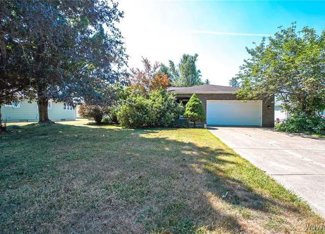 Property at 51 Marywood Dr, Cheektowaga, NY 14043, 3 beds, 1.5 baths