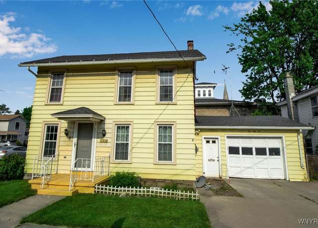 Property at 152 N Transit St, Lockport-city, NY 14094, 3 beds, 1.5 baths