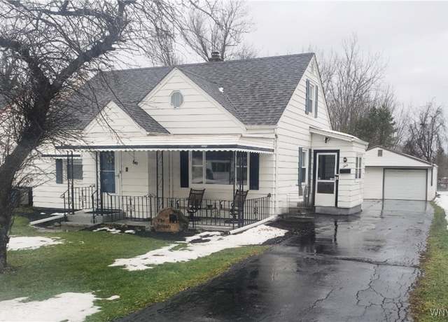 Property at 60 Burmon Dr, Orchard Park, NY 14127, 3 beds, 1 bath