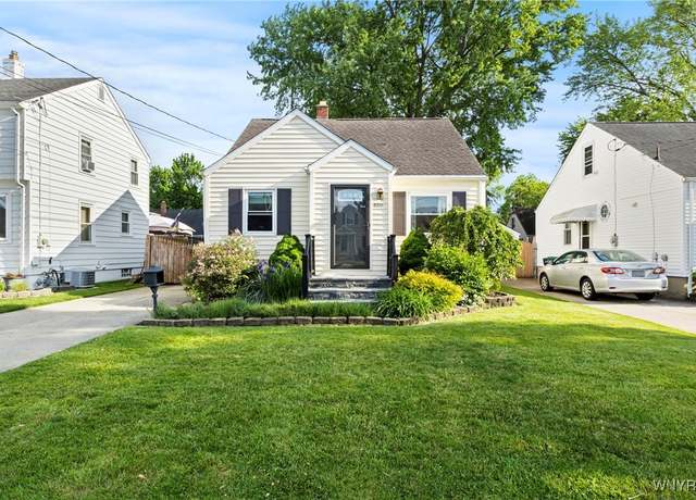 Property at 8211 Munson Ave, Niagara Falls, NY 14304, 3 beds, 1.5 baths
