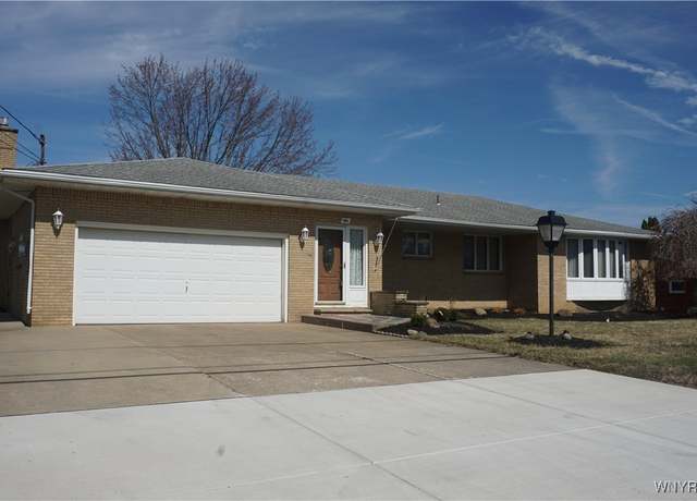 Property at 480 Lakeview Ave, Orchard Park, NY 14127, 3 beds, 2.5 baths
