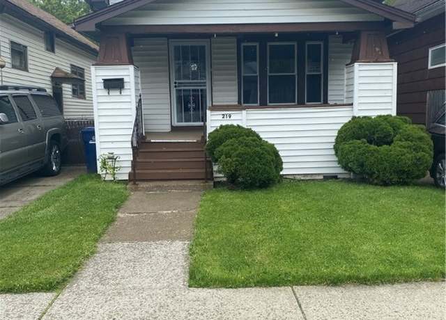 Property at 219 Hagen St, Buffalo, NY 14215, 3 beds, 1 bath