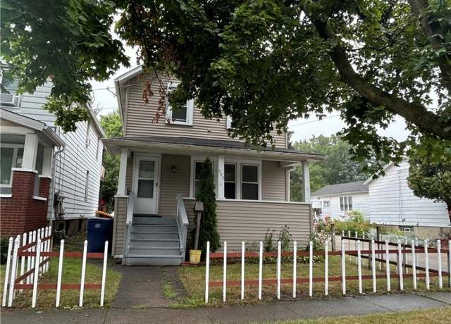 Property at 305 Clinton St, Lockport City, NY 14094, 4 beds, 1.5 baths