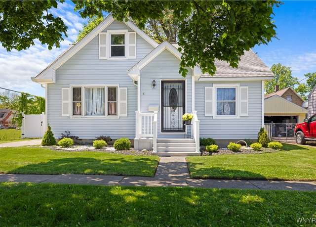 Property at 41 Avery Ave, Lackawanna, NY 14218, 4 beds, 1 bath