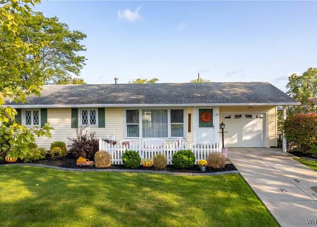 Property at 50 Woodmere Dr, Tonawanda, NY 14150, 3 beds, 1.5 baths