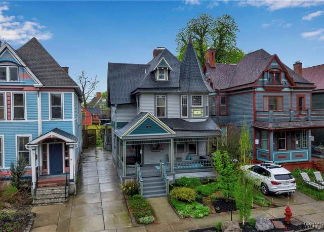 Property at 28 Orton Pl, Buffalo, NY 14201, 3 beds, 2.5 baths