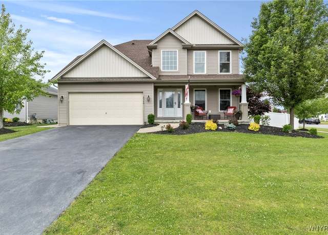 Property at 2360 Agassiz Dr, Hamburg, NY 14085, 3 beds, 2.5 baths