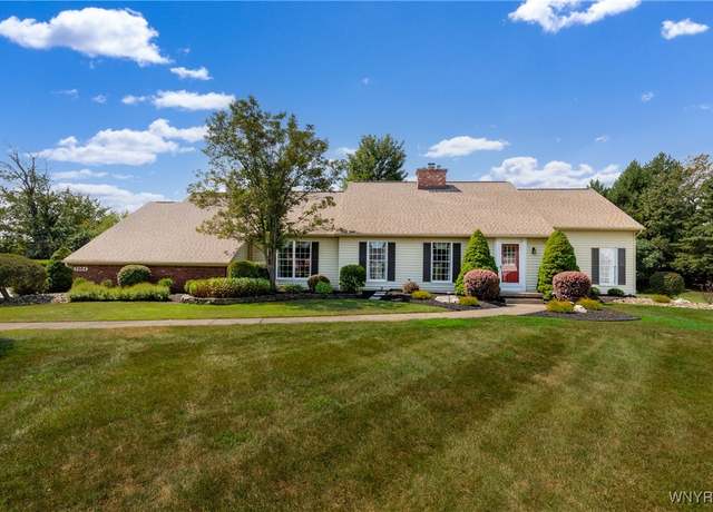 Property at 5864 Forest Creek Dr, Clarence, NY 14051, 3 beds, 2.5 baths