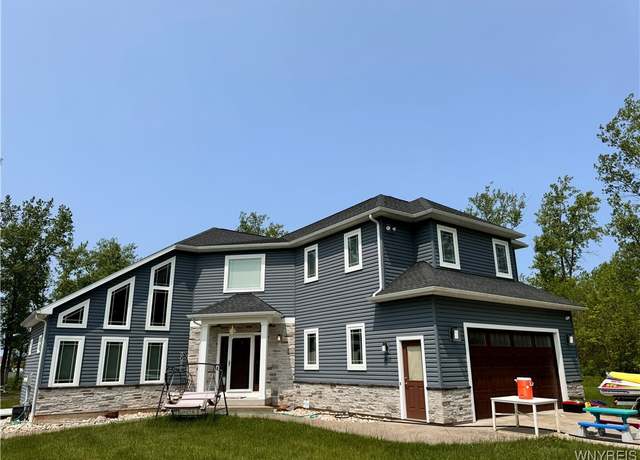 Property at 586 Pavement Rd, Lancaster, NY 14086, 3 beds, 3 baths