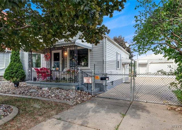 Property at 203 74th St, Niagara Falls, NY 14304, 3 beds, 1 bath
