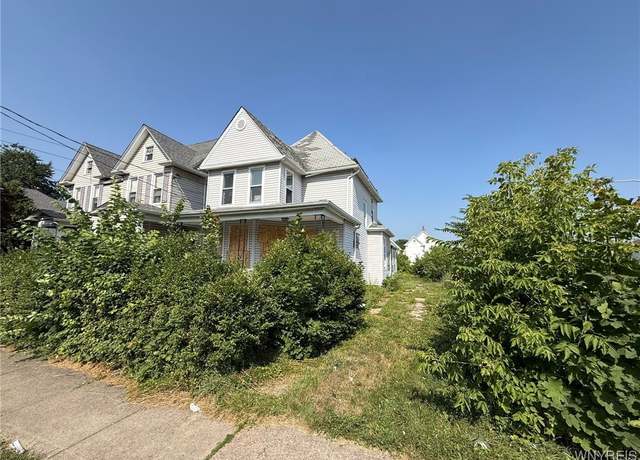 Property at 725 15th St, Niagara Falls, NY 14301, 4 beds, 2 baths
