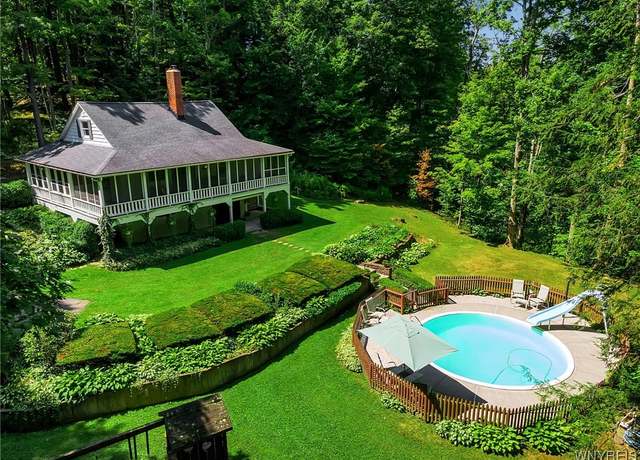 Property at 849 Urf Rd, Bennington, NY 14037, 3 beds, 1.5 baths
