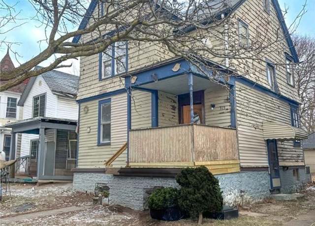 Property at 515 9th St, Niagara Falls, NY 14301, 3 beds, 2 baths