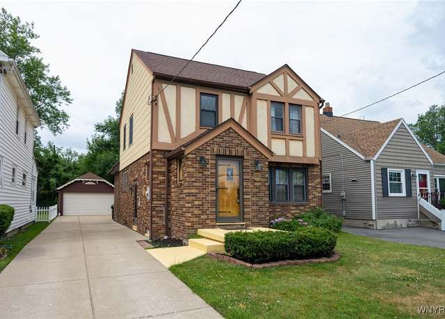Property at 2912 Eggert Rd, Tonawanda, NY 14150, 3 beds, 1.5 baths