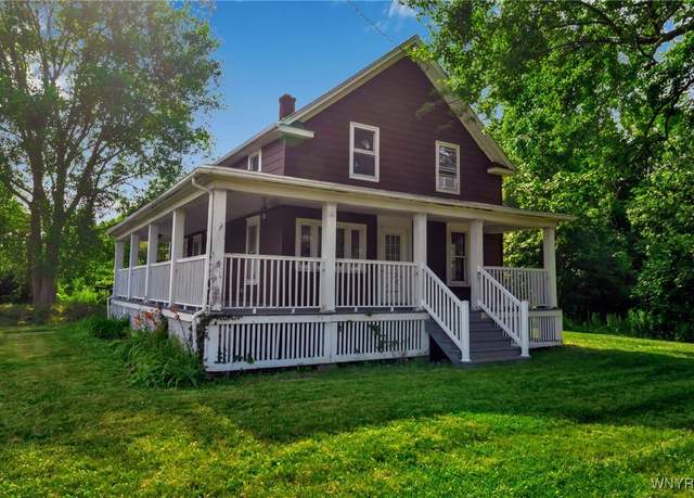 Property at 7495 Transit Rd, Clarence, NY 14051, 4 beds, 2 baths