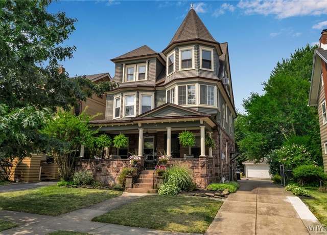Property at 138 Wesley Ave, Buffalo, NY 14214, 3 beds, 2.5 baths