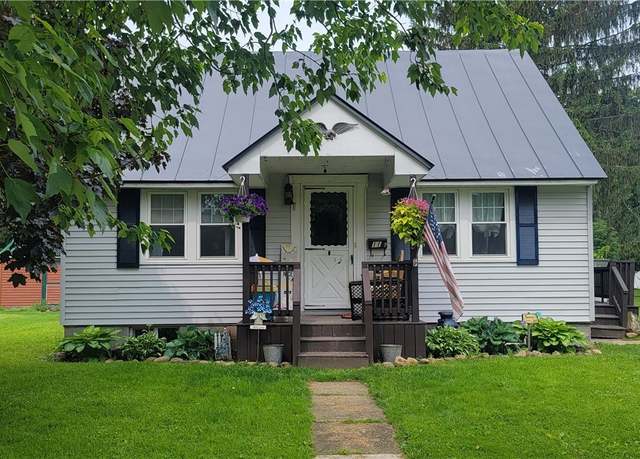 Property at 11 Parkview Ct, Arcade, NY 14009, 3 beds, 1 bath