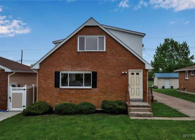 Property at 91 Theresa Dr, Cheektowaga, NY 14227, 5 beds, 2 baths