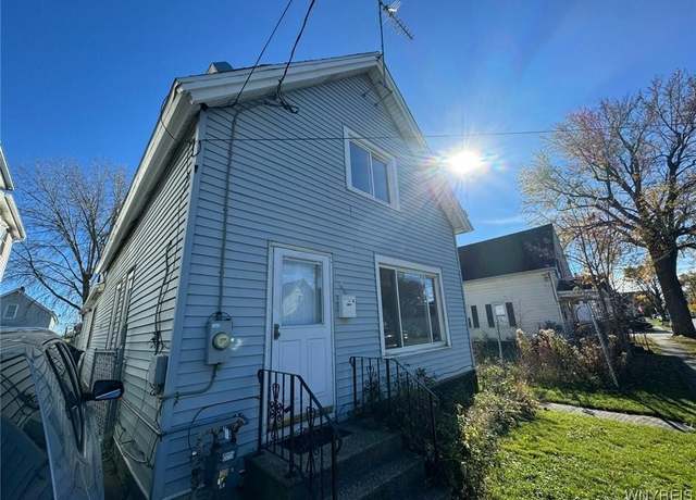 Property at 89 Jones St, Buffalo, NY 14206, 5 beds, 2 baths