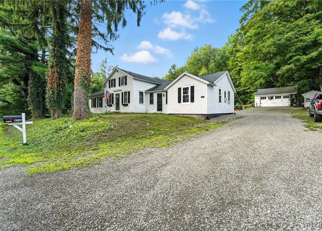 Property at 9715 New Oregon Rd, Eden, NY 14057, 4 beds, 3.5 baths