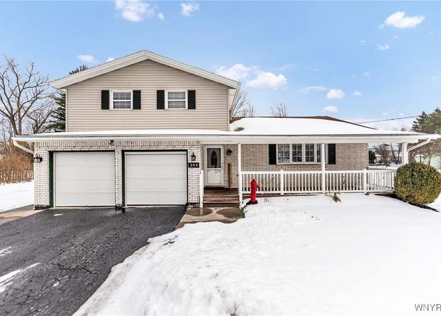 Property at 594 Lake Ave, Lancaster, NY 14086, 3 beds, 1.5 baths