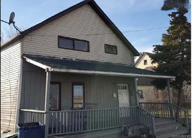 Property at 782 Smith St, Buffalo, NY 14206, 3 beds, 1.5 baths