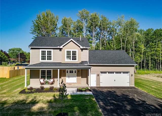 Property at 26 Rosalind Dr, Evans, NY 14006, 3 beds, 2.5 baths
