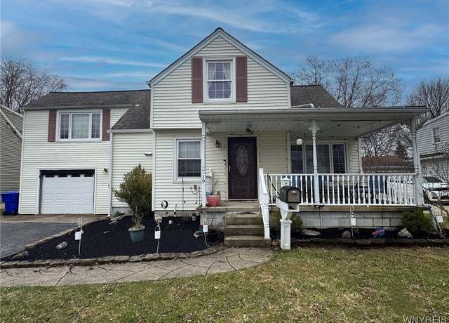 Property at 19 Warren Ave, West Seneca, NY 14224, 4 beds, 2 baths