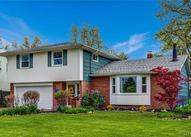 Property at 64 Huntleigh Cir, Amherst, NY 14226, 4 beds, 1.5 baths