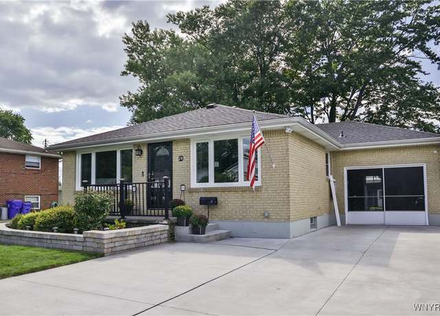 Property at 76 Jasmine Ave, West Seneca, NY 14224, 3 beds, 1 bath