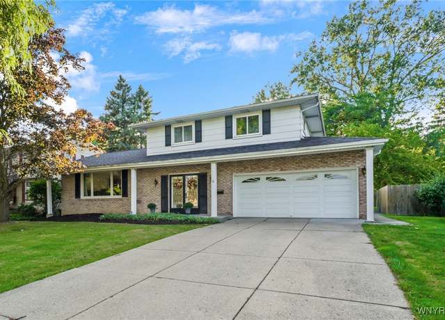 Property at 12 Westcliffe Dr, Amherst, NY 14228, 3 beds, 1.5 baths