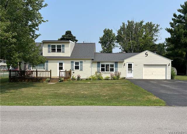 Property at 3684 Columbia St, Hamburg, NY 14075, 3 beds, 1 bath