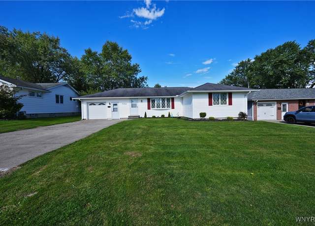 Property at 142 Sky Hi Dr, West Seneca, NY 14224, 3 beds, 1.5 baths