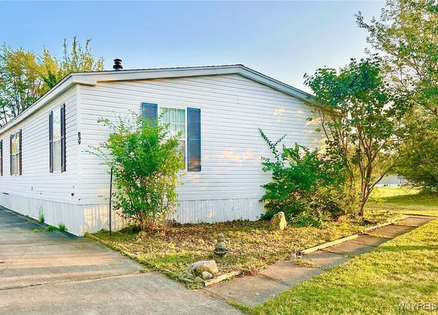Property at 839 Thomas Ln, Evans, NY 14006, 3 beds, 2 baths
