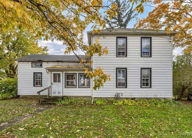 Property at 11733 Westwood Rd, Alden, NY 14004, 5 beds, 2 baths