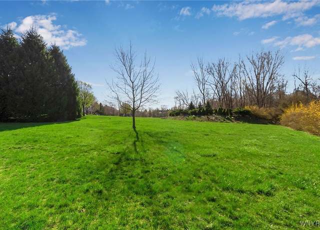 Property at 9545 Turnstone Dr, Clarence, NY 14031