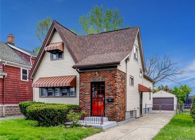 Property at 31 Saint James Rd, Cheektowaga, NY 14225, 4 beds, 2 baths