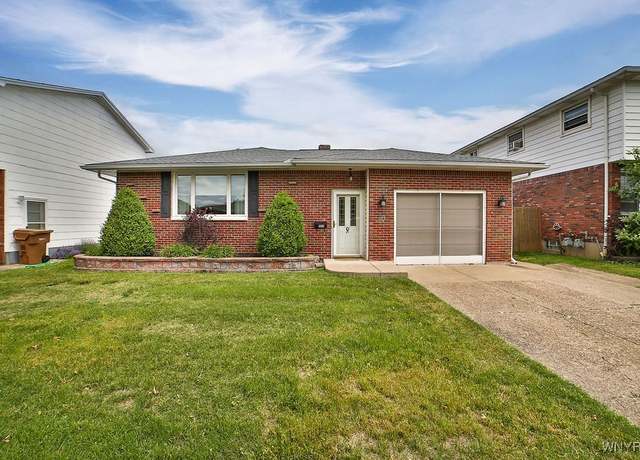 Property at 133 Dartwood Dr, Cheektowaga, NY 14227, 3 beds, 2 baths