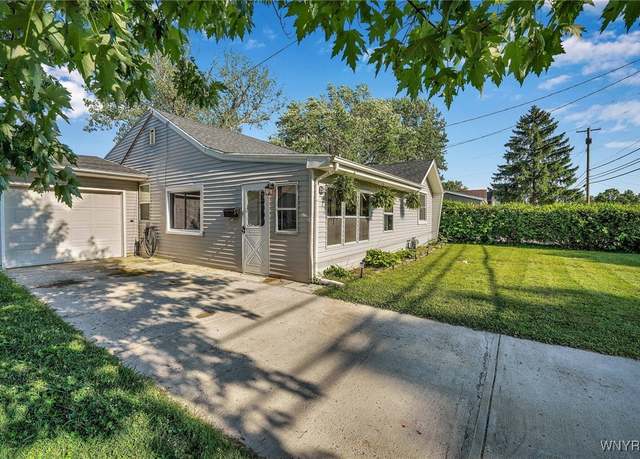 Property at 278 Aurora St, Lancaster, NY 14086, 3 beds, 1 bath