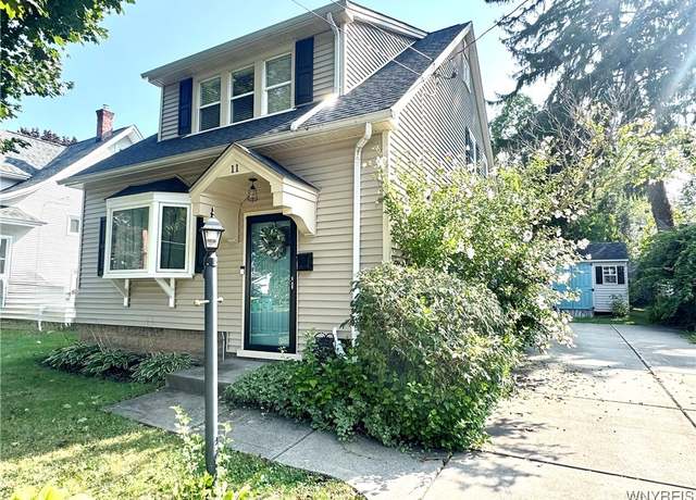 Property at 11 Hunt Ave, Hamburg, NY 14075, 3 beds, 1 bath