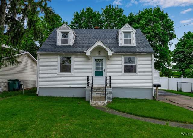 Property at 7514 Stephenson Ave, Niagara Falls, NY 14304, 3 beds, 1 bath