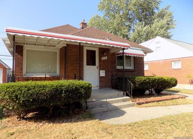 Property at 214 Glencove Rd, Tonawanda, NY 14223, 2 beds, 1 bath