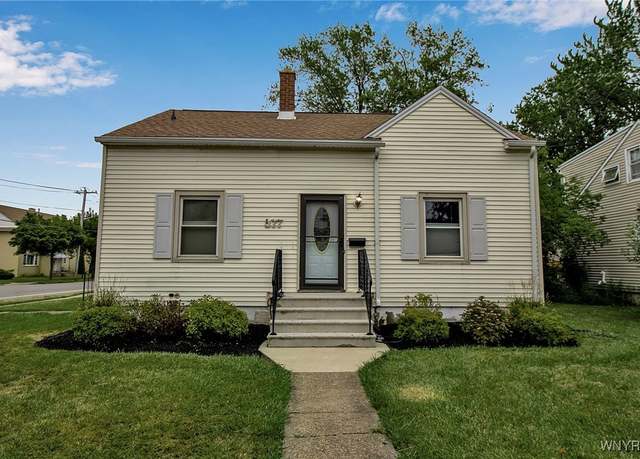 Property at 577 Capen Blvd, Amherst, NY 14226, 3 beds, 1 bath