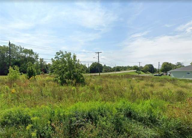 Property at 2319 Elm Ct, Niagara Falls, NY 14305