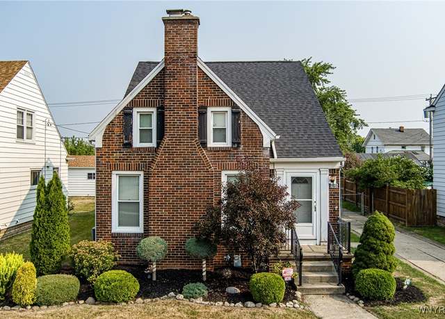 Property at 161 Hampton Pkwy, Tonawanda, NY 14217, 4 beds, 1.5 baths